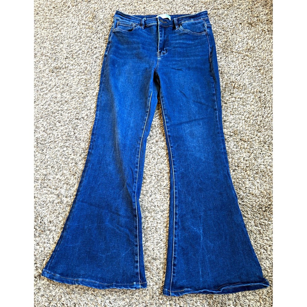 Vervet Blue Women's Flared Jeans Blue Medium Wash Mid Rise Stretch Denim 30